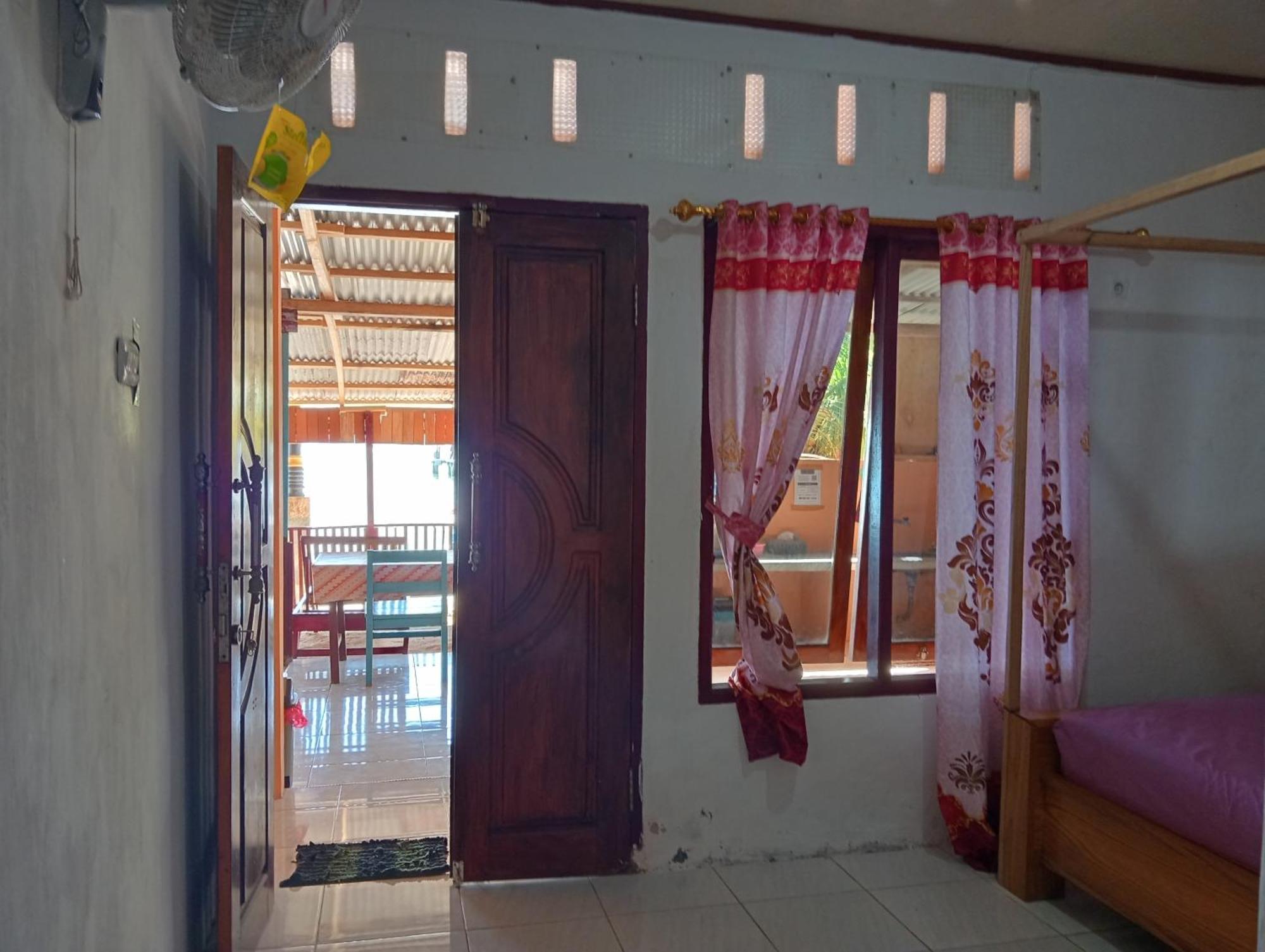Mamalis * Manado